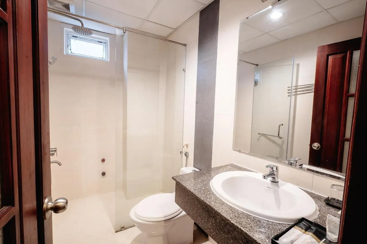 King Hotel Nha Trang 2*,  Vietname